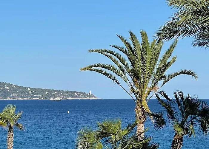 Apparemment A 50M Promenade Des Anglais Carre D\'Or